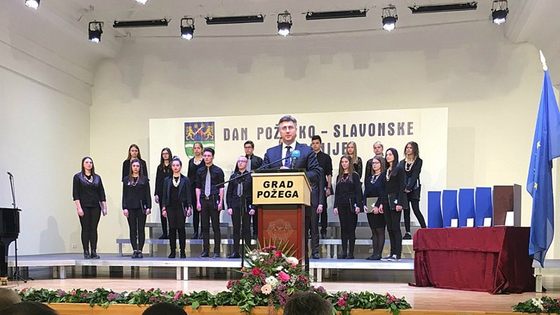 Predsjednik Vlade u Požegi: Nema veće zadaće u 2017. od pružanja ruke prema pet slavonskih županija
